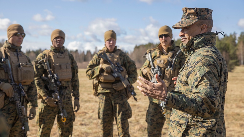 Maj. Gen. Worth Visits Marines with 2d CEB in Sweden