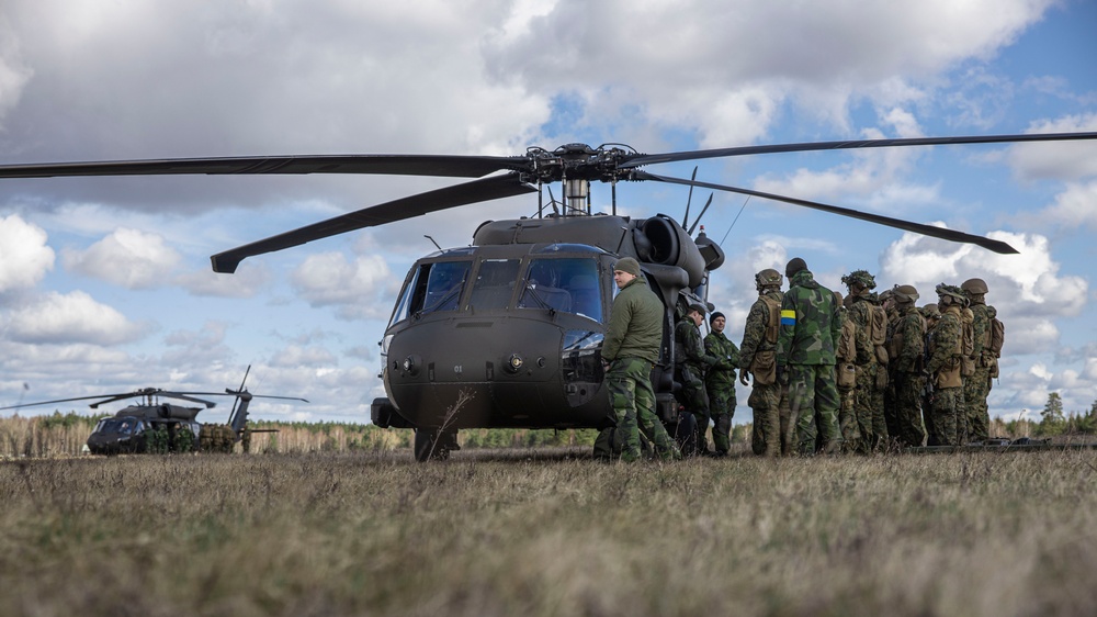 U.S. Marines with 2/8 Conduct an Air Assaults with Swedish Armed Forces