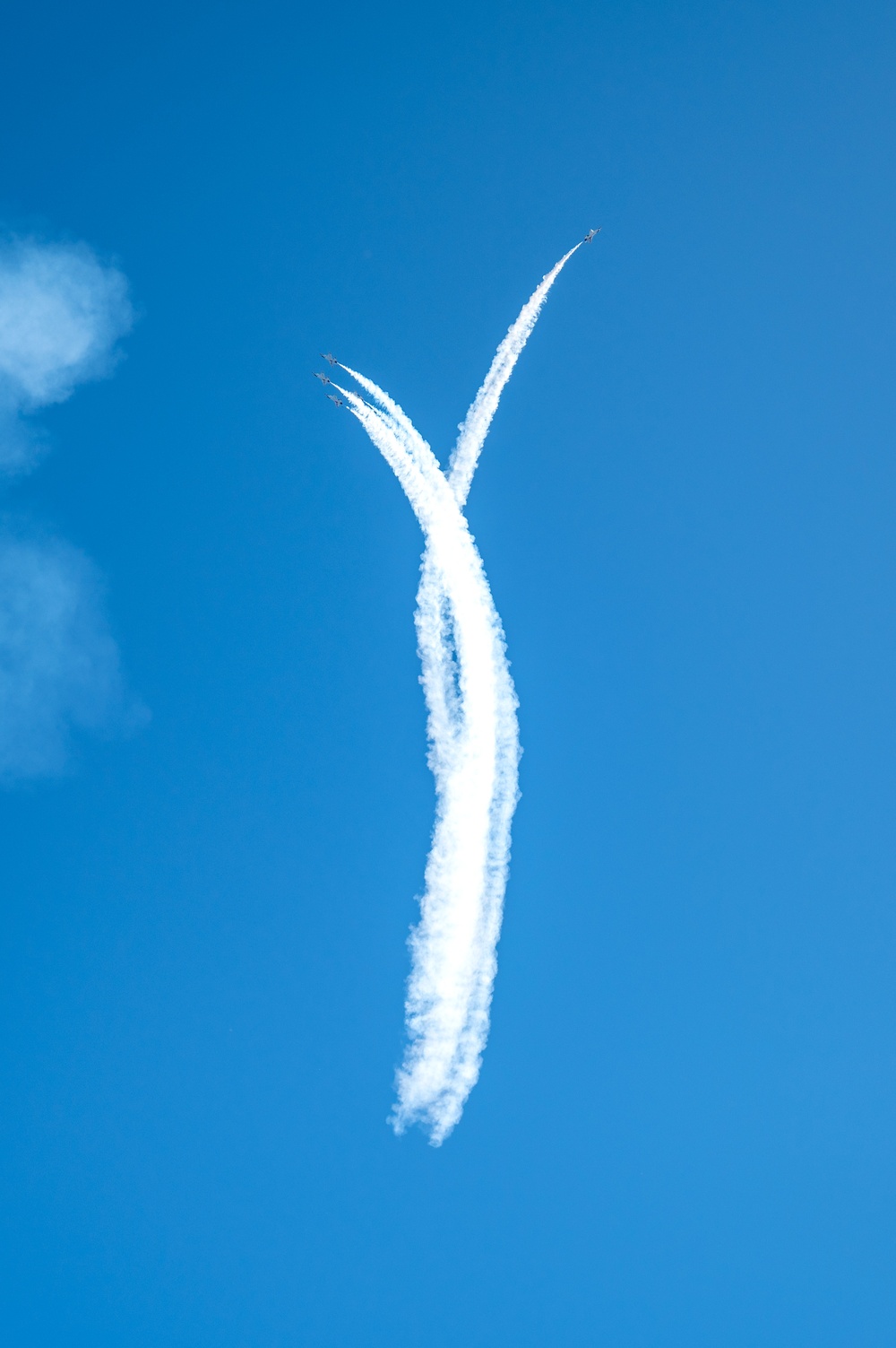 SOMS athletes meet the Thunderbirds, watch air show practices