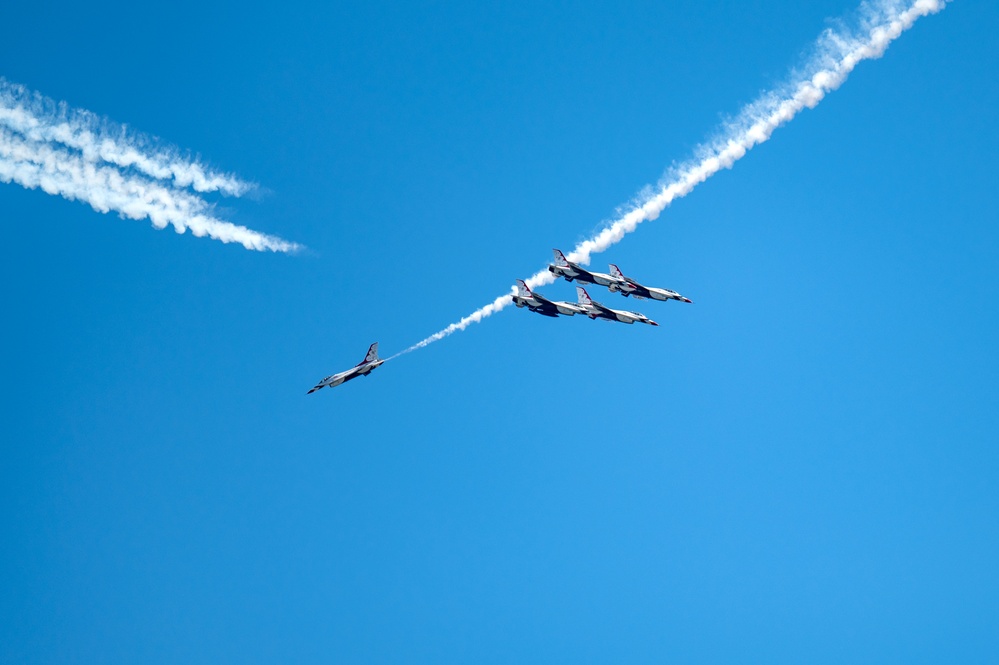 SOMS athletes meet the Thunderbirds, watch air show practices