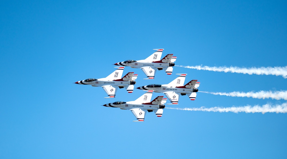 SOMS athletes meet the Thunderbirds, watch air show practices