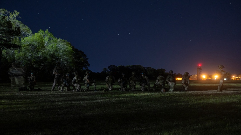 26th MEU Conducts an Advanced Integrated Raid Package