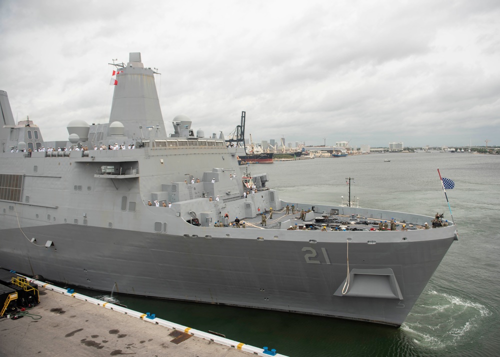 Ships Depart Fleet Week Port Everglades