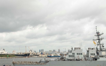 Ships Depart Fleet Week Port Everglades