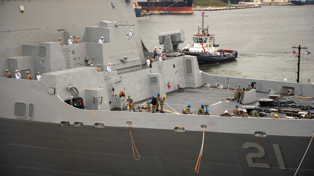 Ships Depart Fleet Week Port Everglades