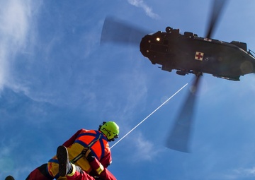 Joint hoist training keeps Guardsmen, Boise Fire Department rescue team ready for the call