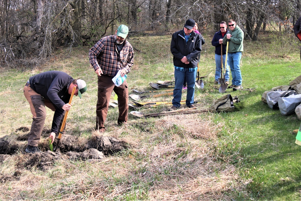 Fort McCoy community plants more than 500 trees for 2023 Arbor Day event