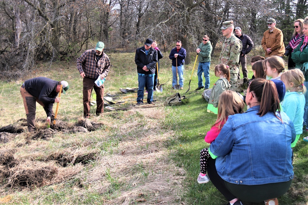 Fort McCoy community plants more than 500 trees for 2023 Arbor Day event