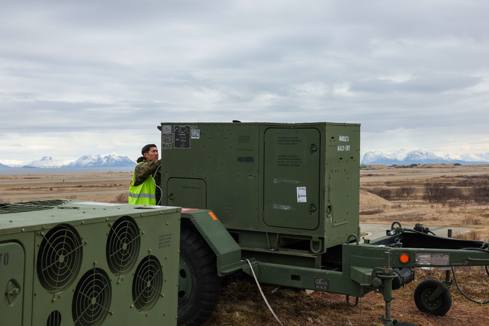 MACS-2 Marines utilize TPS-80 G/ator