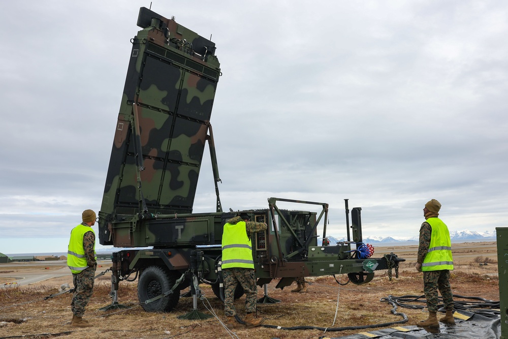 MACS-2 Marines utilize AN/TPS-80 Ground/Air Task Oriented Radar