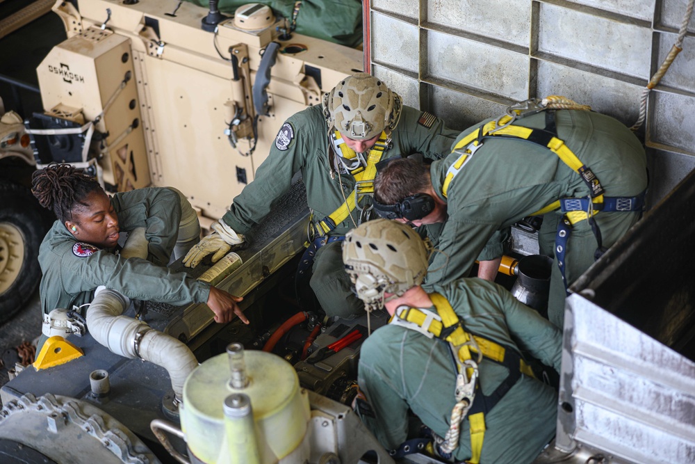 USS Carter Hall Conducts LCAC Operations, Wraps Up ARGMEUEX