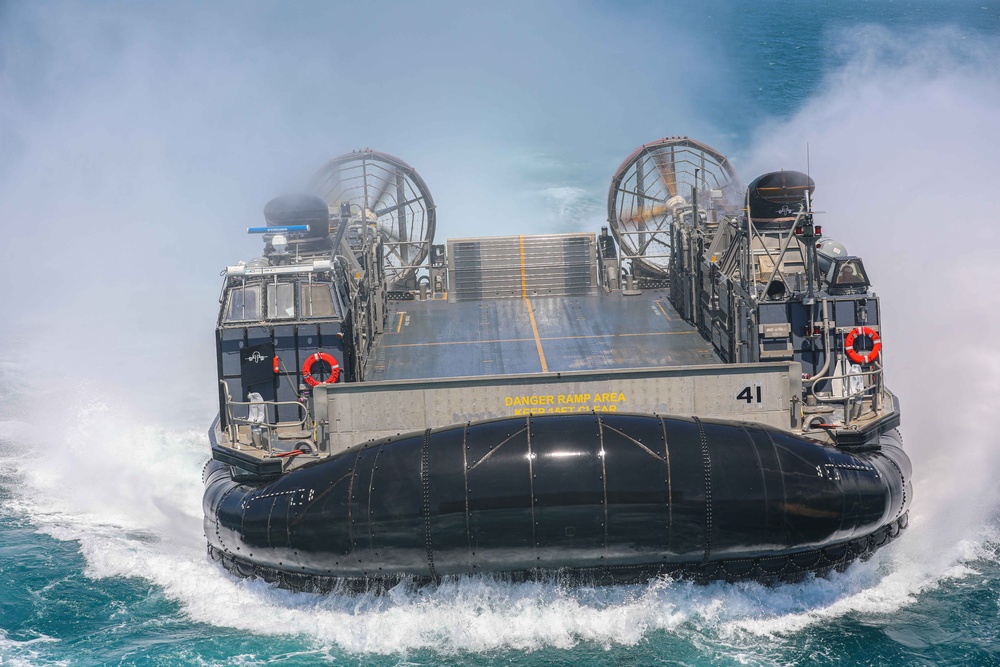 USS Carter Hall Conducts LCAC Operations, Wraps Up ARGMEUEX