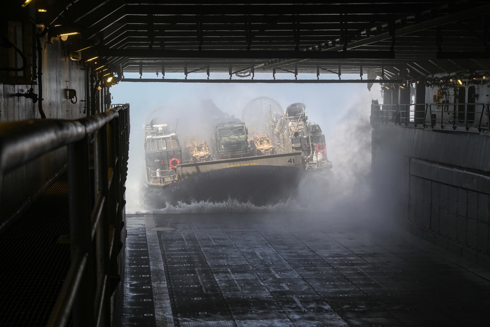 USS Carter Hall Conducts LCAC Operations, Wraps Up ARGMEUEX