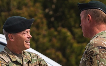 Gen Fenton Visits 10th Special Forces Group (Airborne)