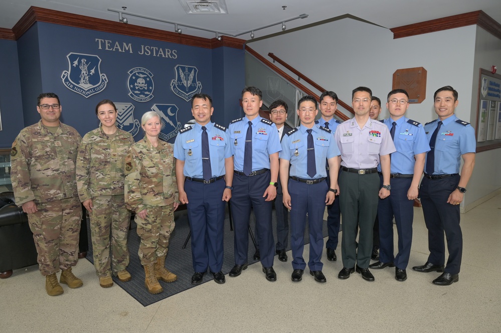 Republic of Korea Air Force Visits Team Joint STARS
