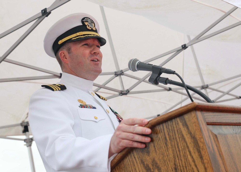 USS Milius (DDG 69) Holds Change of Command Ceremony