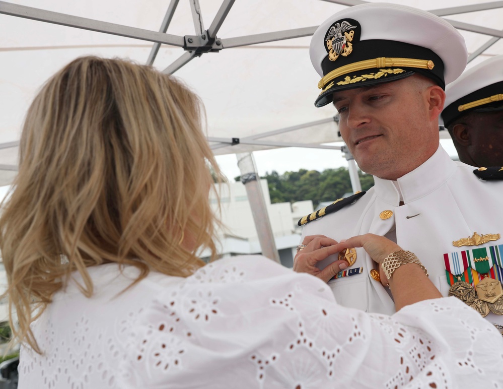 USS Milius (DDG 69) Holds Change of Command Ceremony