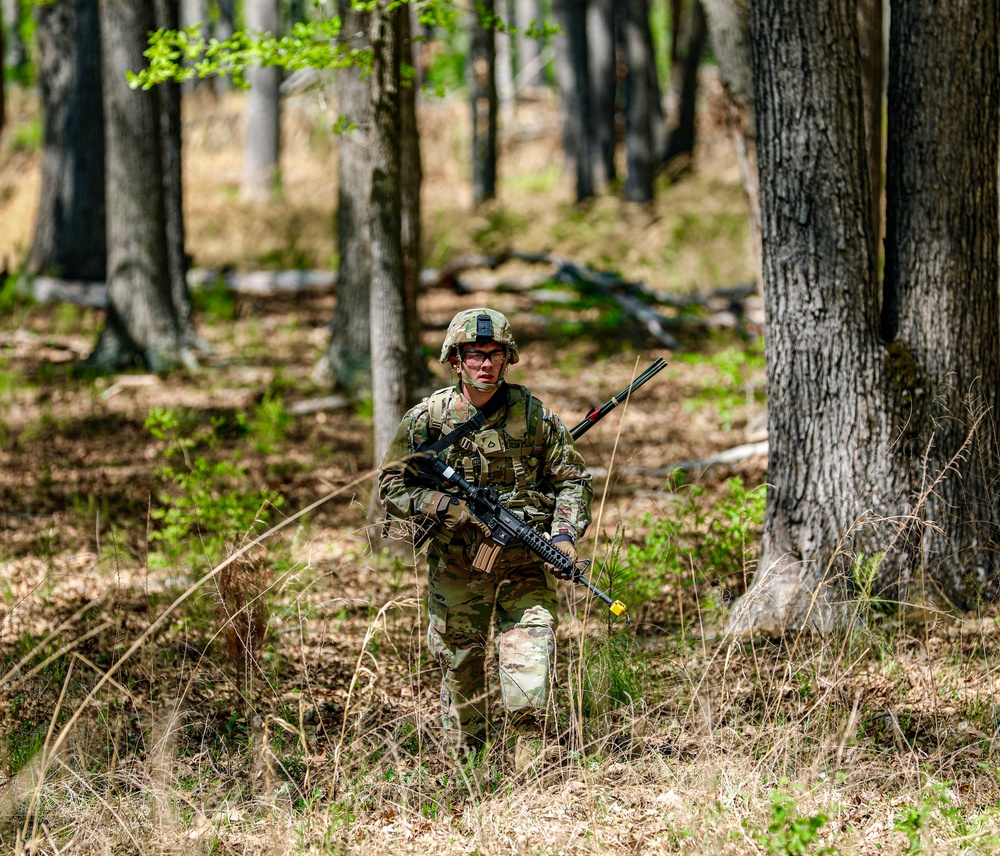 207th Military Intelligence Brigade (Theater) competes in INSCOM’s first annual Best Squad Competition