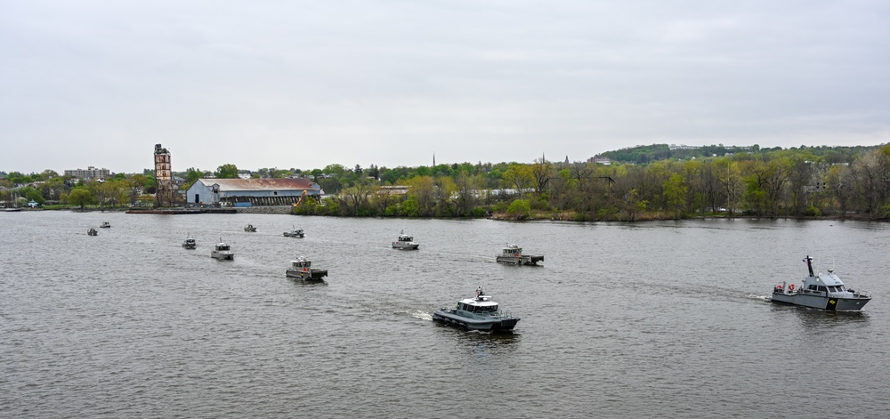 New York Naval Militia boat training on Hudson River