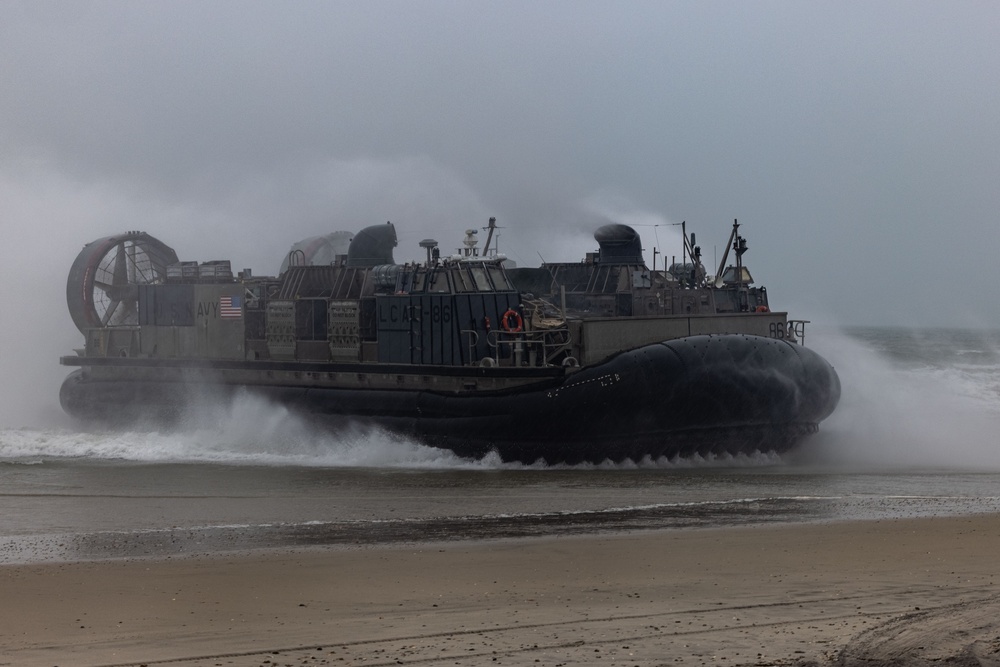 26th MEU Marines Conduct Amphibious Assault During ARGMEUEX