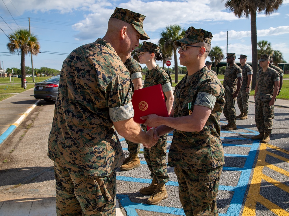 6th Marine Corps District Marines recognized for meritorious service