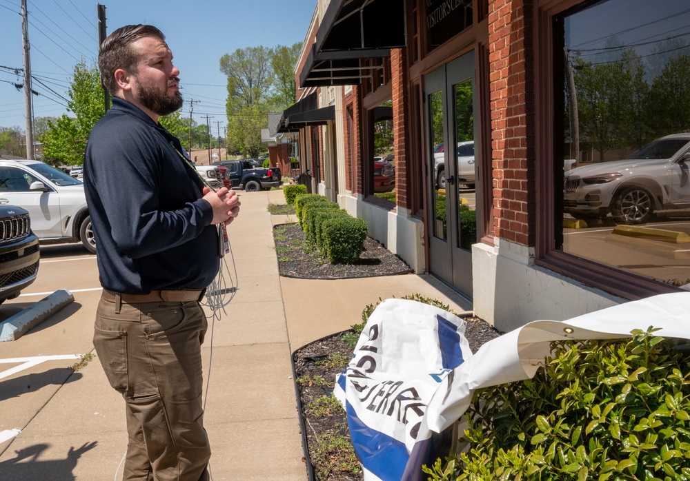 FEMA Federal Coordinating Officer Andrew Friend Visits Disaster Recovery Center