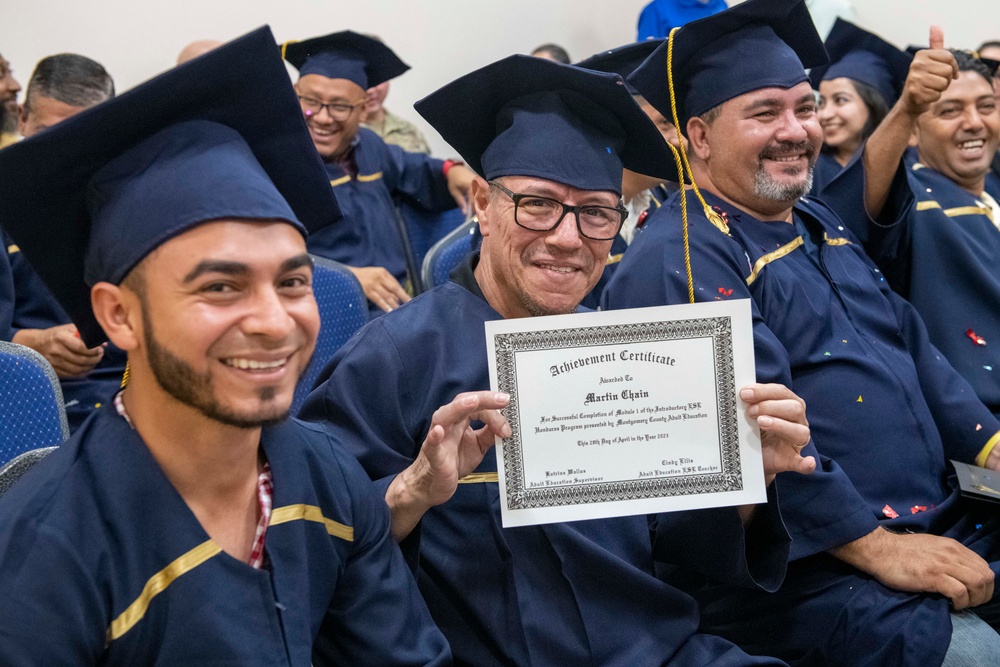 Soto Cano Education Center hosts graduation ceremony