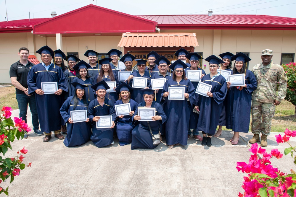 Soto Cano Education Center hosts graduation ceremony