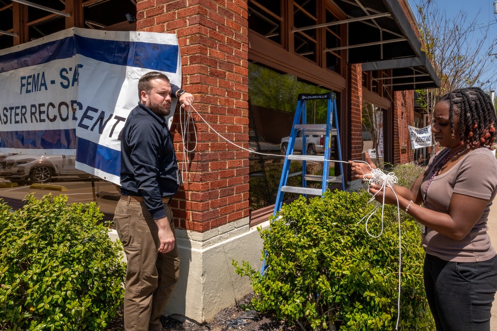 FEMA Federal Coordinating Officer Andrew Friend Visits Disaster Recovery Center