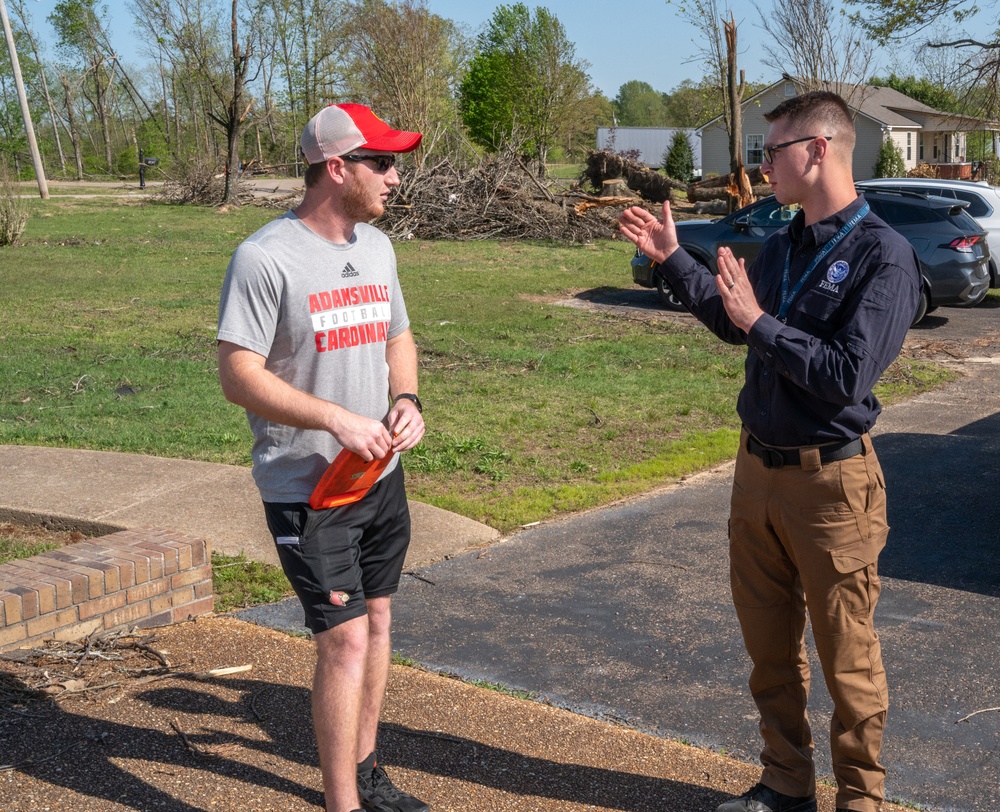 Tornado Survivor Talks wih FEMA Rep in Adamsville