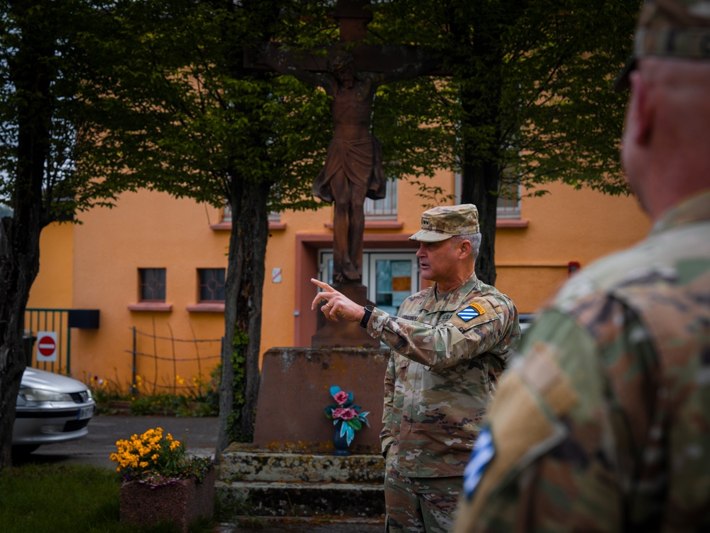 Dogface Soldiers Learn More About 3rd ID's History