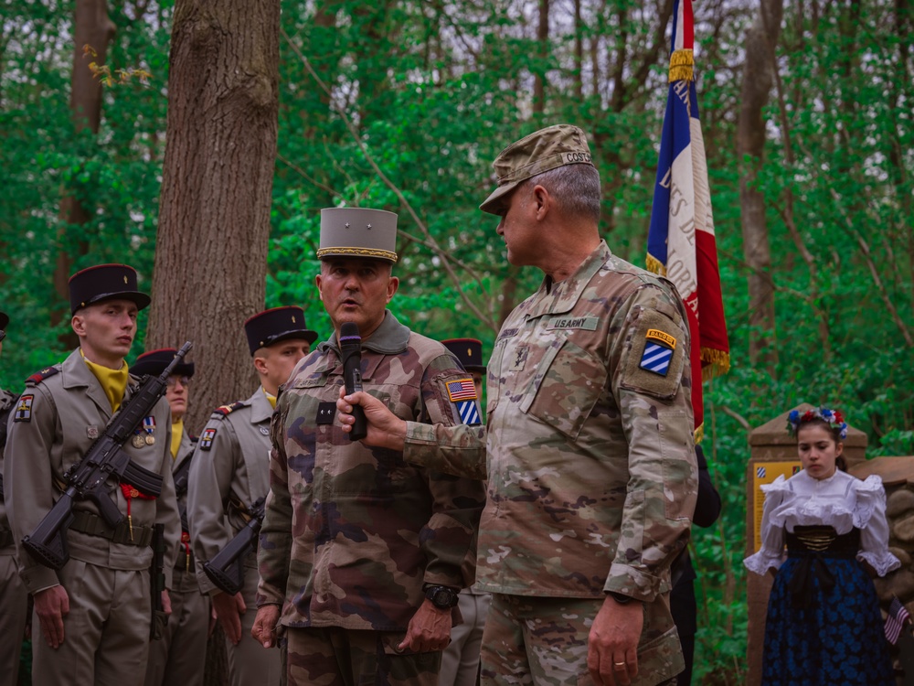 Dogface Soldiers Visit Audie Murphy Memorial at Colmar