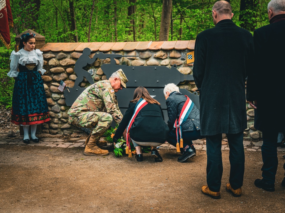 Dogface Soldiers Visit Audie Murphy Memorial at Colmar