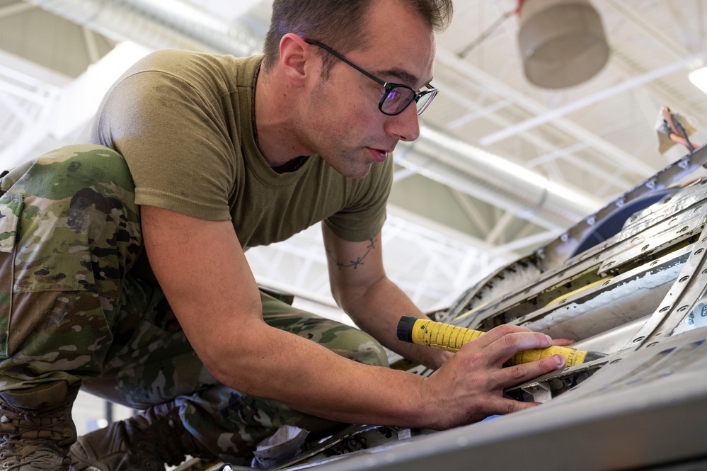 49th CMS Airmen fuel Holloman