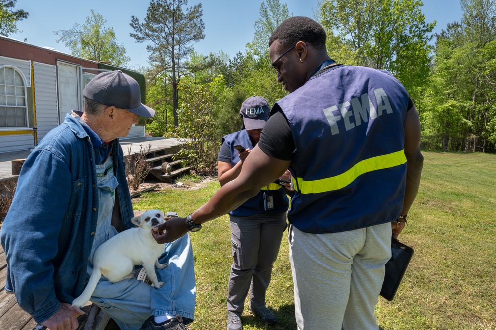 FEMA Disaster Survivor Assistance Team Canvasses Neighborhood in Glendale