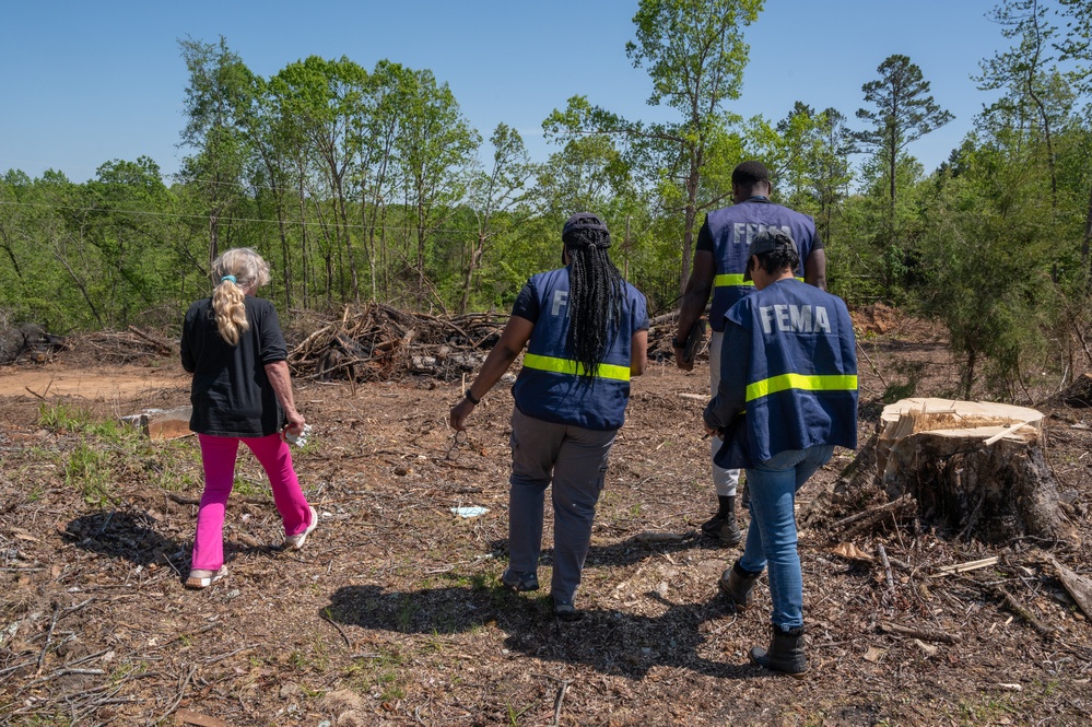 FEMA Disaster Survivor Assistance Team Canvasses Neighborhood in Glendale