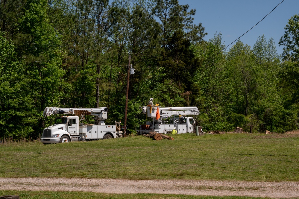 Utilities Restored After Tornadoes in Glendale