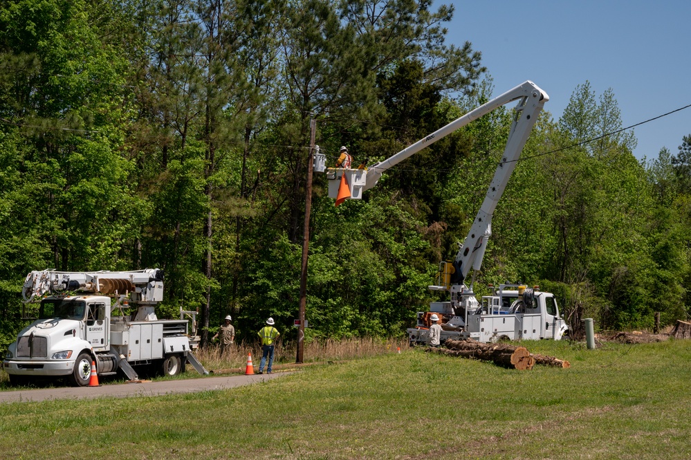 Utilities Restored After Tornadoes in Glendale