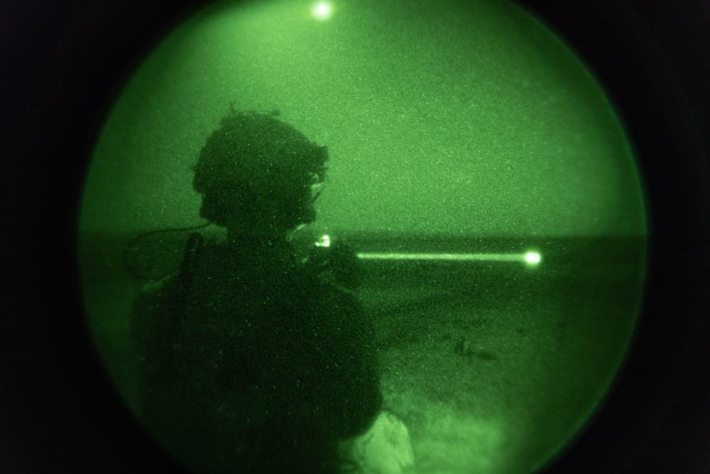 Marines conduct urban assault, low-light close air support during Exercise Garnet Rattler