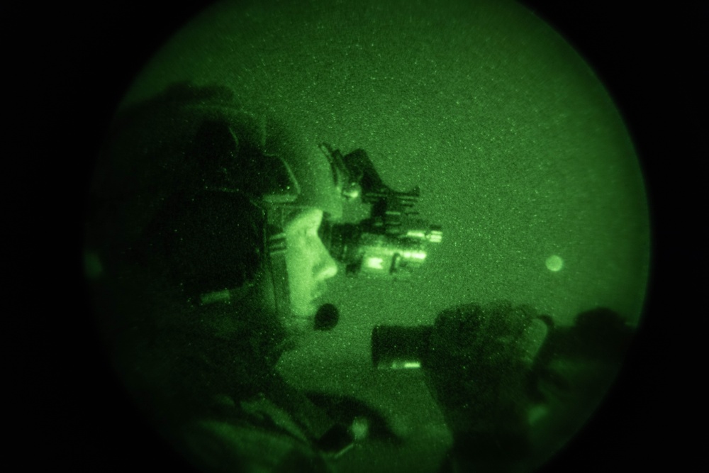 Marines conduct urban assault, low-light close air support during Exercise Garnet Rattler