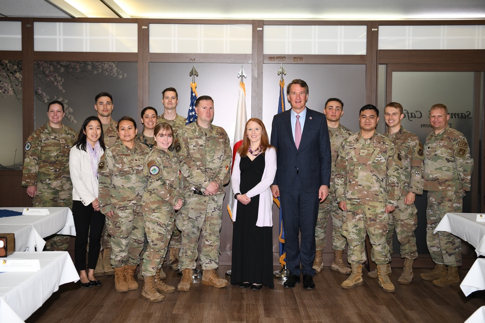 Virginia Governor visits Yokota