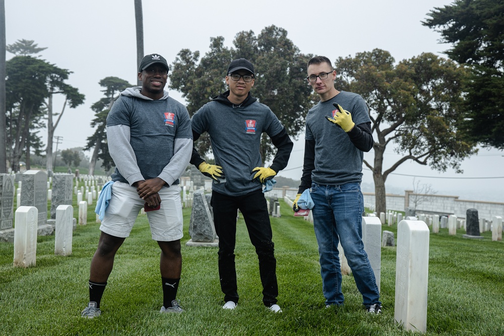 Fort Rosecrans National Cemetery Clean Up