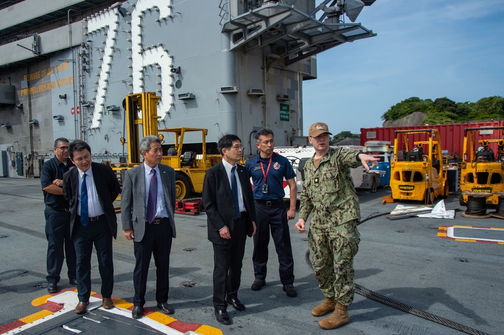 USS Ronald Reagan (CVN 76) gives tour to regional fire department