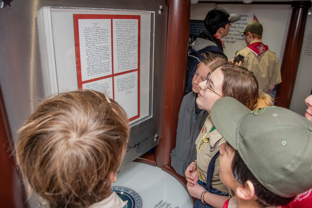 USS Ronald Reagan (CVN 76) hosts the Boy Scouts of America