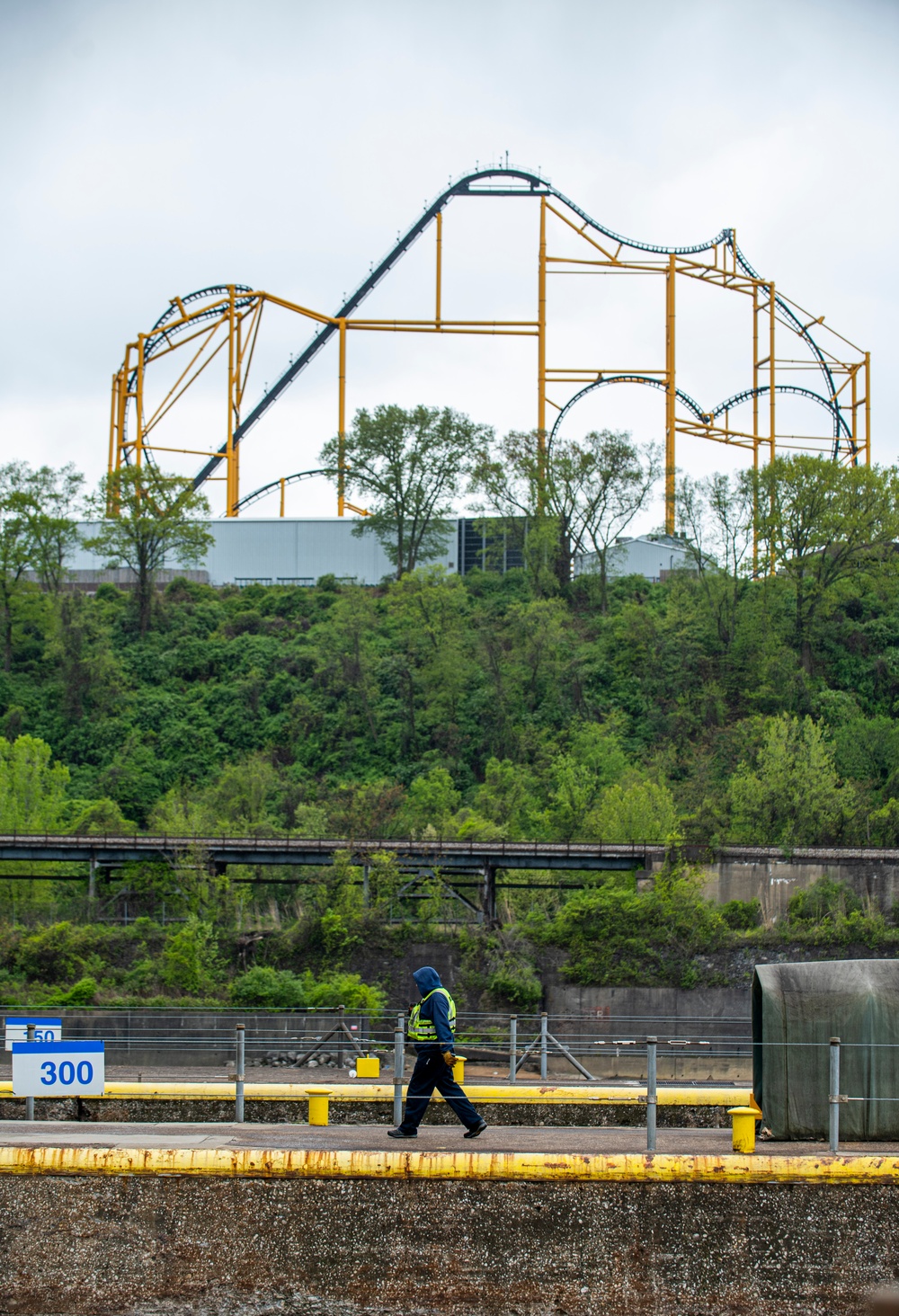 Headwaters Highlight: Braddock Locks and Dam sandwiched between two Pittsburgh icons