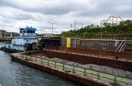 Headwaters Highlight: Braddock Locks and Dam sandwiched between two Pittsburgh icons