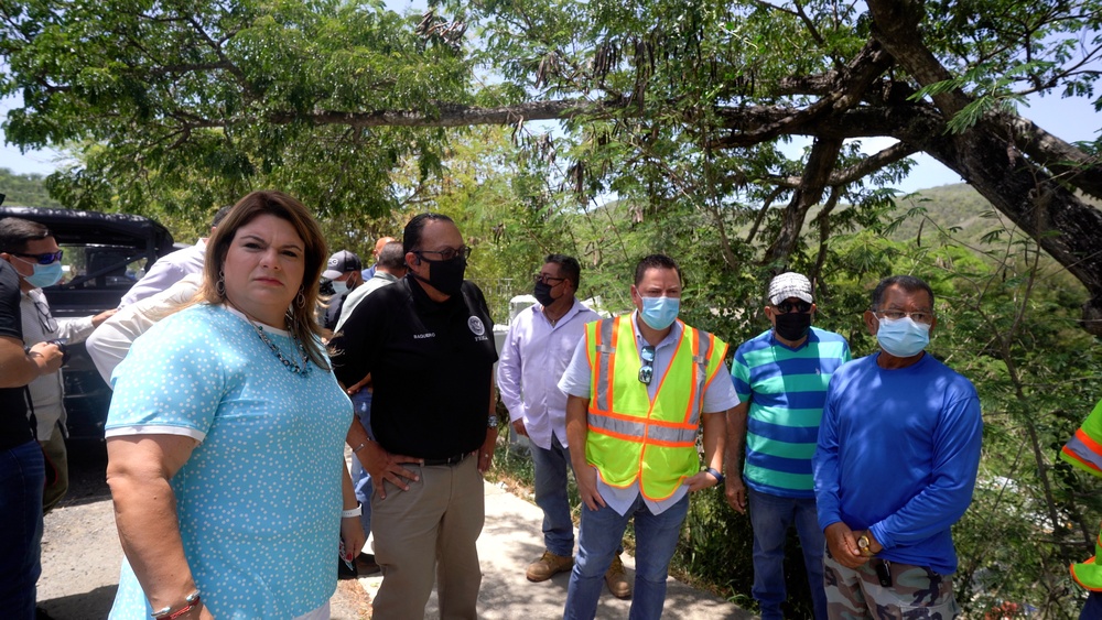 Federal Coordinator Baquero and Resident Commissioner González-Colón visit hurricane recovery projects in Yauco, marking the start of immediate aid for impacted communities