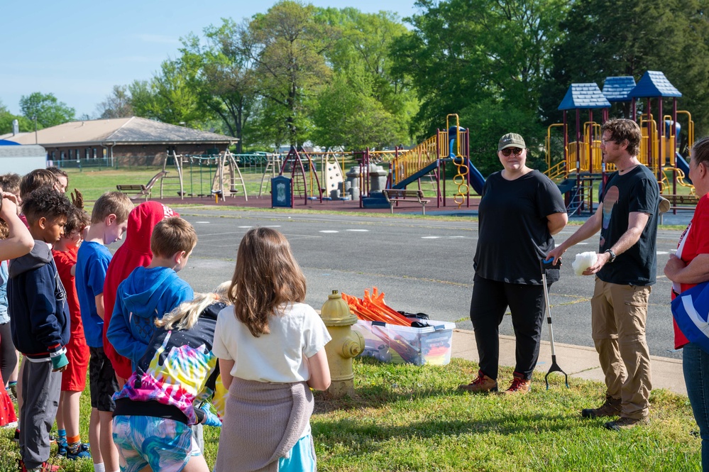 Dahlgren School Commemorates Earth Day