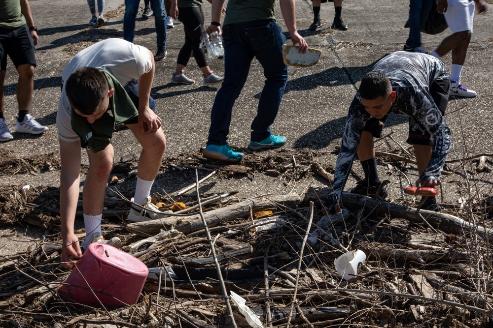 Marine Forces Reserve Single Marine Program Levee Clean-Up