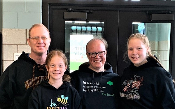 Minnesota family delivers Girl Scout cookies to troops at Fort McCoy